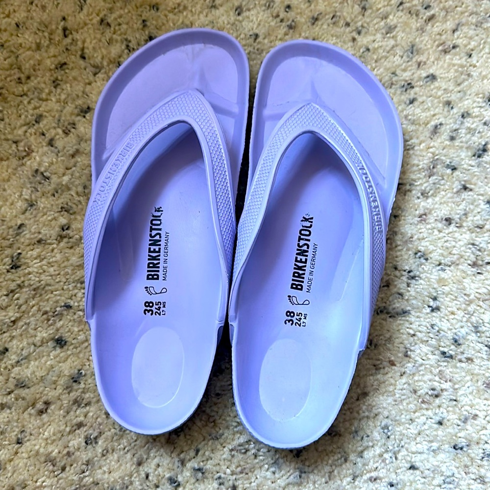 Birkenstock Honolulu essential sandals. Water friendly. Size 38, Periwinkle.